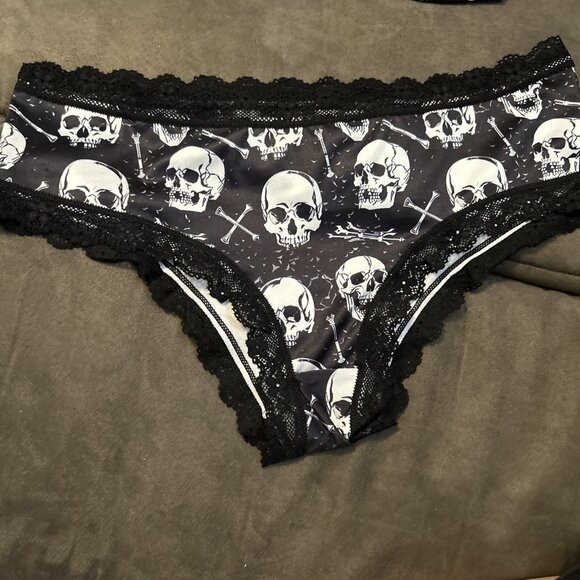 Morvia 3pk lace trim cheeky goth Emo panties M floral skull/stars Lingerie Bit - Picture 5 of 11